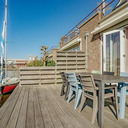 3 Bedroom Stunning In Hébergement de vacances Uitgeest
