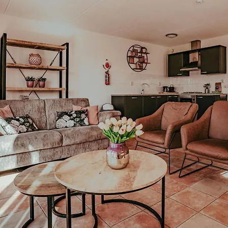 3 Bedroom Stunning In *